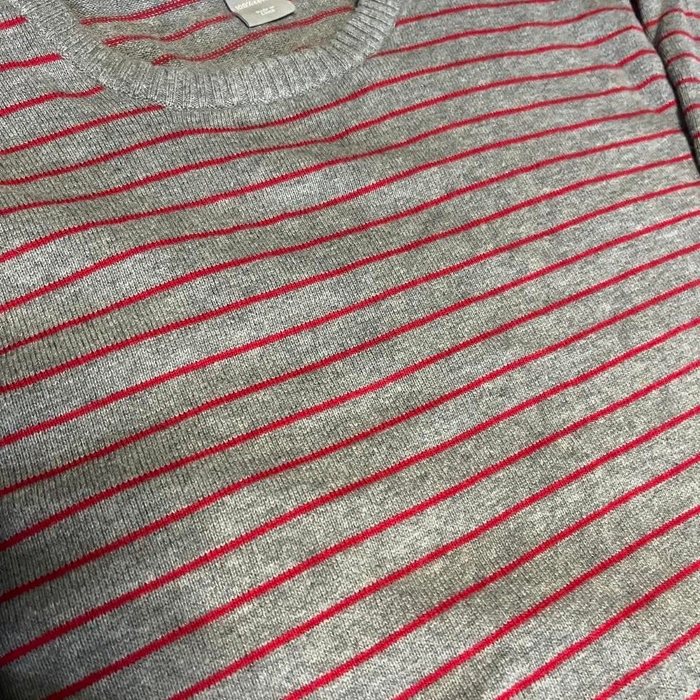 100% Cotton Gray and red striped cotton sweater in a M - Picture 2 of 8